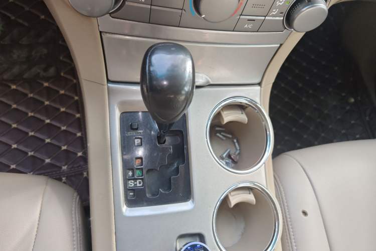 Used Toyota Highlander 2012 2.7L 2WD 5-Seater Elite Edition Gear Lever