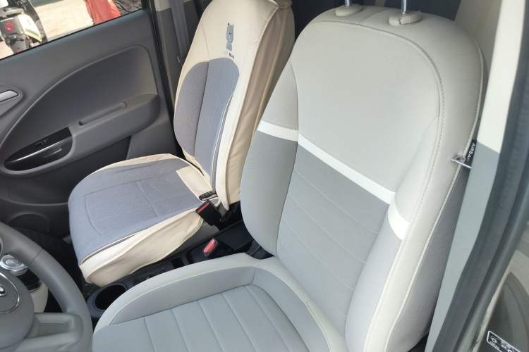 Used ORA White Cat 2022 Upgraded Model 305km Comfort Version Lithium-Ion Battery