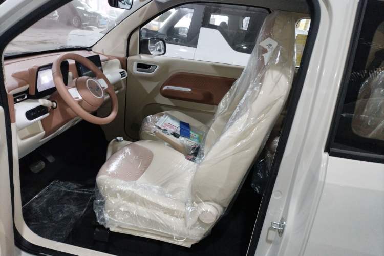 Used Wuling Hongguang MINIEV 2024 3rd Generation 215km Youth Edition