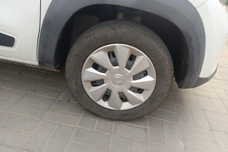 Used Dongfeng NAMMI EX1 2021 Quality Edition Right Front Wheel Hub