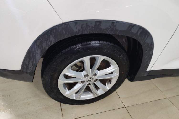 Used Dongfeng Fengon S560 2019 1.8L CVT Elite Model Left Front Wheel Hub