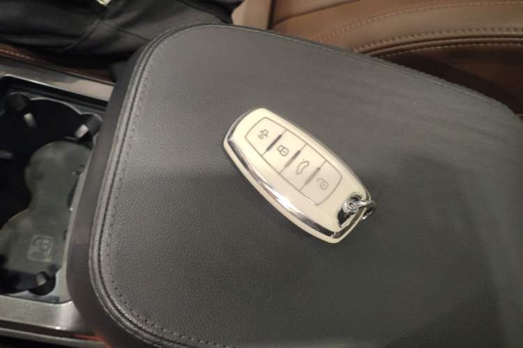 Used Haval H6 2017 Blue Label 1.5T Automatic Two-Wheel Drive ZhiShang Model Vehicle Key