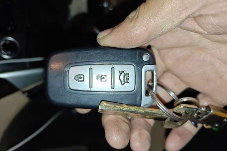 Used Hyundai Sonata 2011 2.0L Automatic Supreme Edition