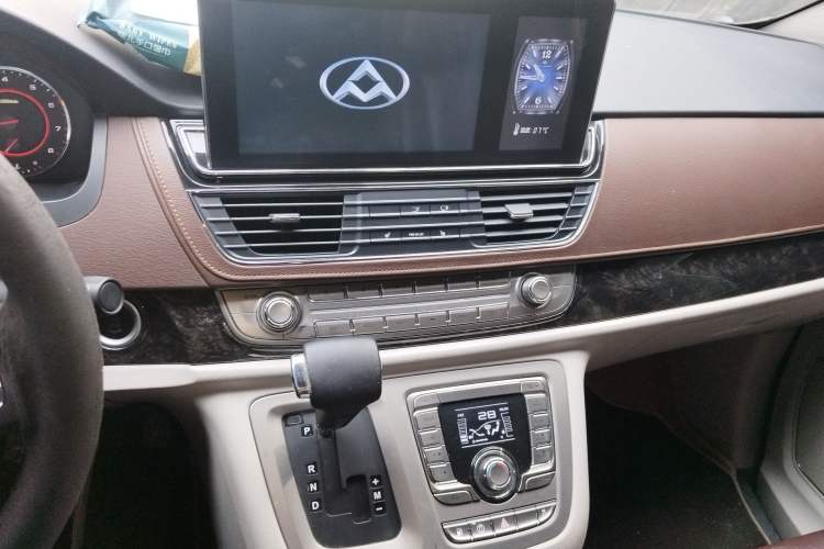 Used SAIC MAXUS G10 2016 2.0T Automatic Luxury Edition