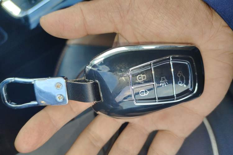 Used Soueast DX7 2018 Classic Edition 1.5T Automatic Comfort Model China V Standard Vehicle Key