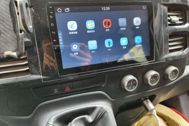 Used JMC Fushun 2022 2.0T Manual Multi-Function Passenger Vehicle Mid-Range High Roof 6-7 Seats
