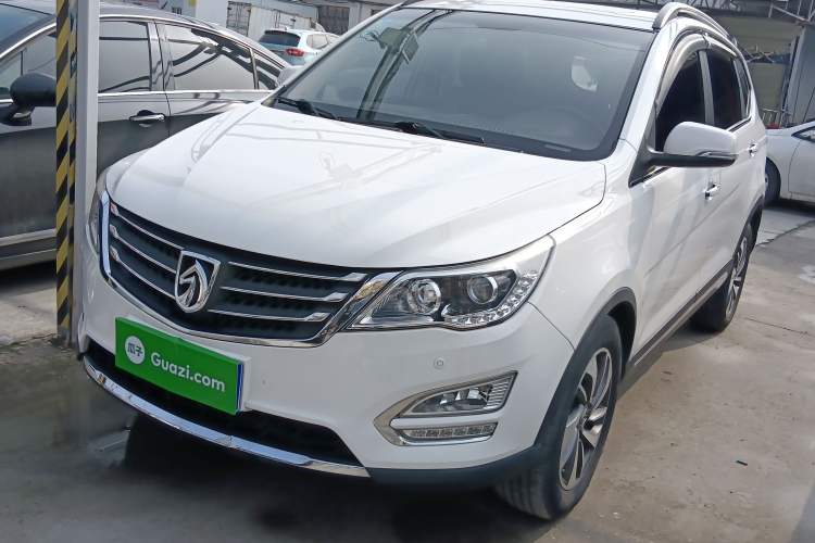 Used Baojun 560 2015 1.8L manual luxury version