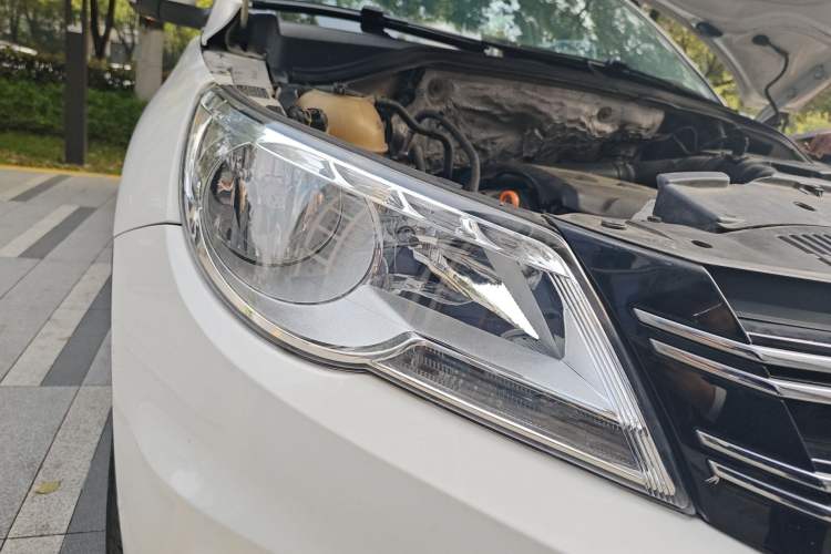 Used Volkswagen Tiguan 2012 1.8TSI Automatic All-Wheel Drive Fashion Edition Right Front Headlight