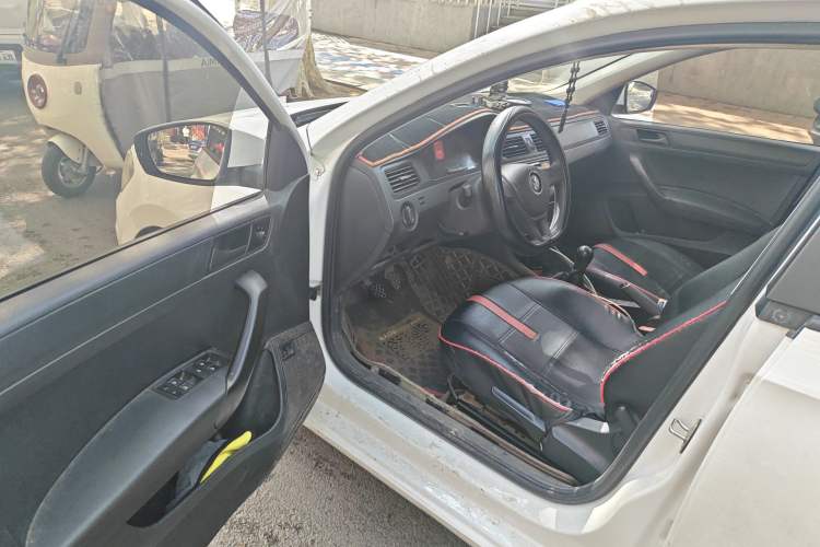 Used Volkswagen Santana 2018 1.5L Manual Fashion Edition Driver Seat