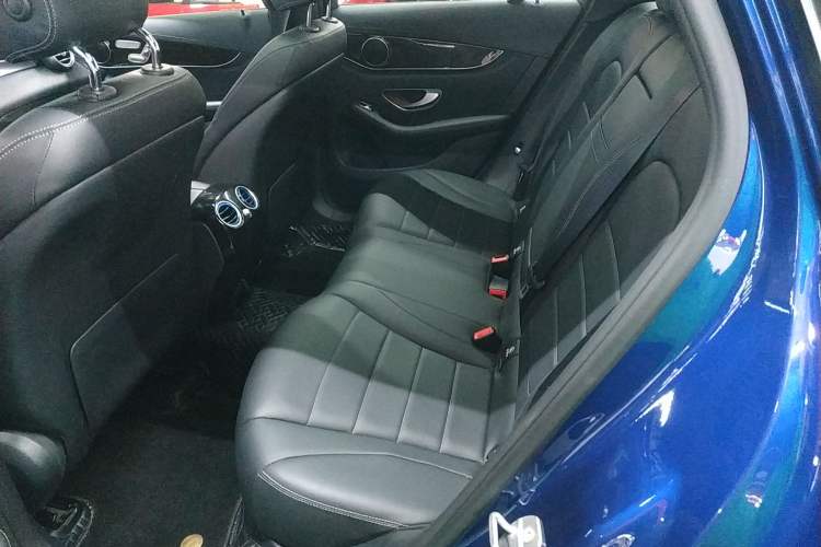 Used Mercedes-Benz GLC 2018 GLC 260 4MATIC Luxury Model
