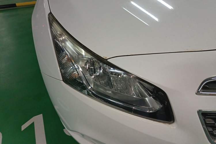 Used Chevrolet Cruze 2015 1.5L Classic SE AT Right Front Headlight