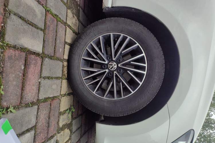 Used Volkswagen Polo 2018 1.5L Automatic Advanced Driving Model Right Front Wheel Hub