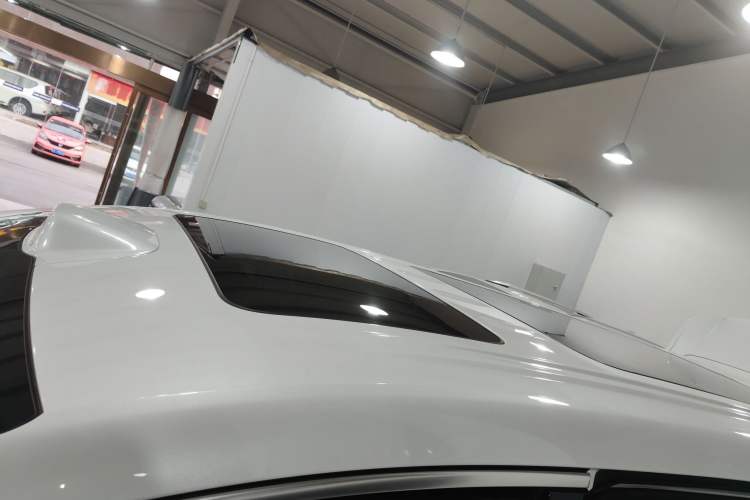 Used Denza D9 2025 DM-i Intelligent Drive 1020 Four-Wheel Drive Prestige Model Roof