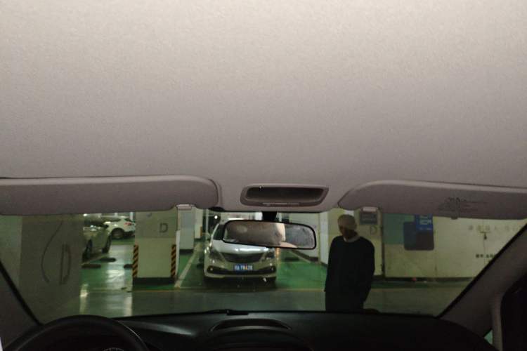 Used Hyundai H-1 Starex 2011 2.4L Comfort Edition
