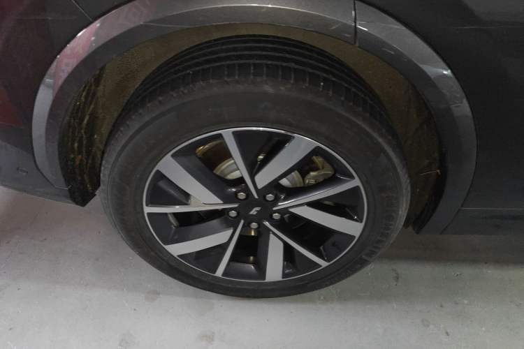 Used Li Auto L7 2023 Air model Right Rear Wheel Hub