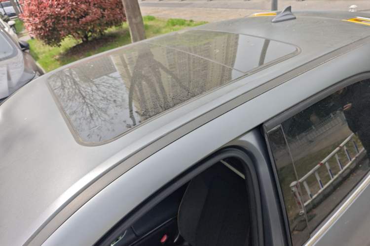 Used ORA Good Cat GT 2024 Mulan Edition 401 km Range Luxury Version 126 kW Roof