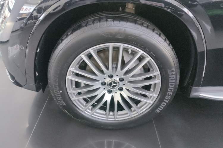 Used Mercedes-Benz GLC 2023 Refreshed GLC 300 L 4MATIC Dynamic Edition 5 Seats Left Front Wheel Hub