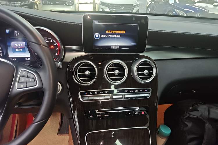 Used Mercedes-Benz GLC 2017 GLC 260 4MATIC Luxury Model Audio And AC Panel