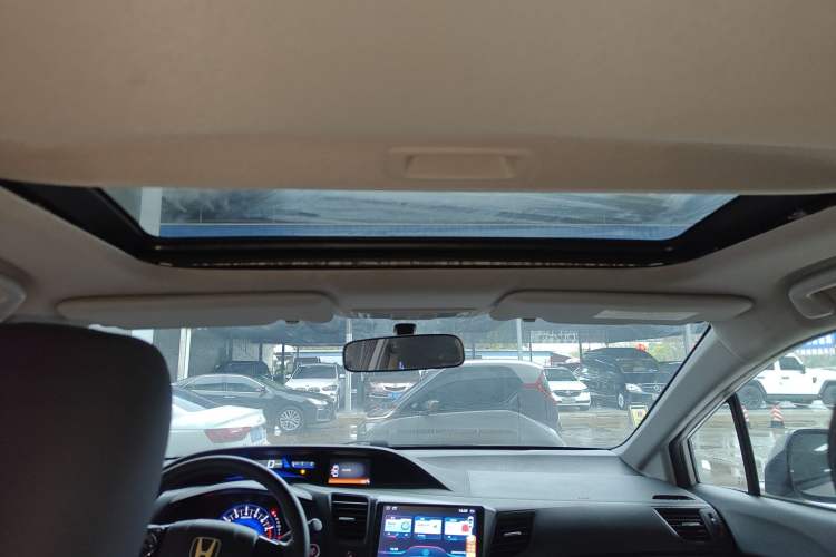 Used Honda Civic 2014 1.8L automatic comfort version
