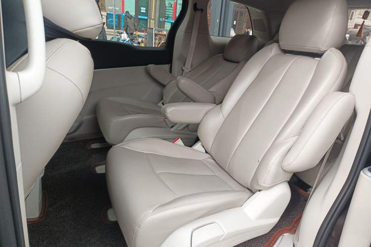 Used Buick GL8 2021 Land Cruiser Executive Class 652T Comfort Model