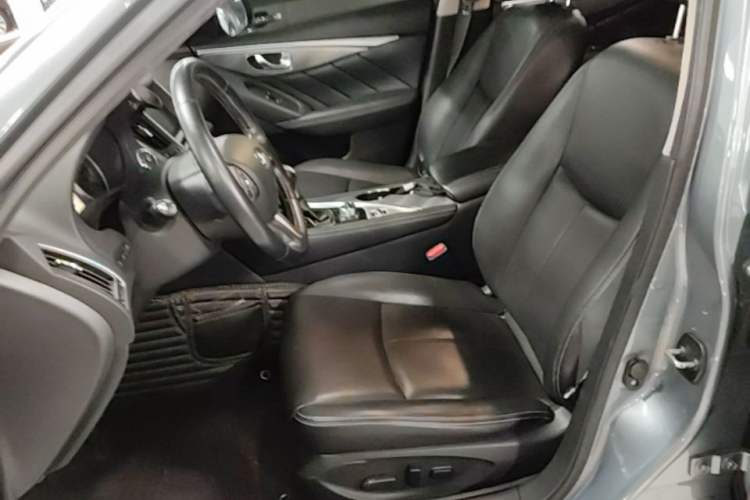 Used Infiniti Q50L 2016 2.0T Enjoyment Edition
