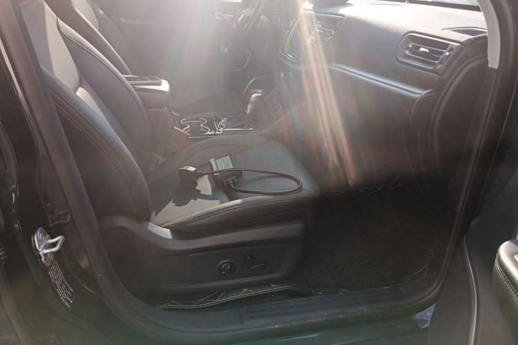 Used Jeep Commander 2018 2.0T Two-Wheel Drive Enjoy Edition China V