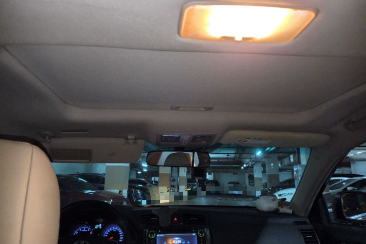 Used Toyota Reiz 2012 2.5V Fengdu Elite Stylish Edition Headliner