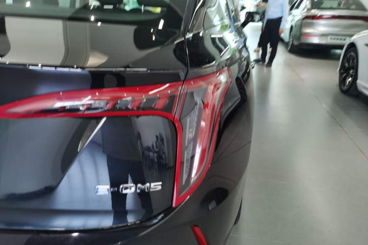 Used Hongqi E-QM5 2022 431 km Charge & Enjoy Edition
