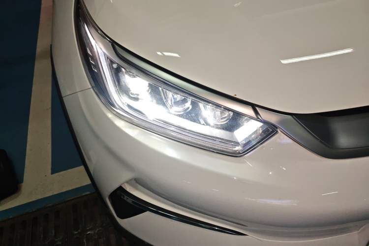 Used BYD Yuan Pro 2023 401KM Luxury Version Right Front Headlight