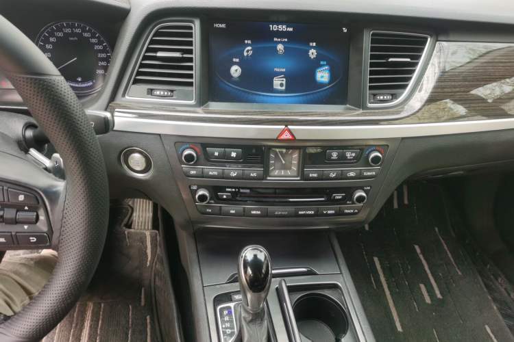 Used Hyundai Genesis 2015 3.0GDi Four-Wheel Drive Luxury Edition
