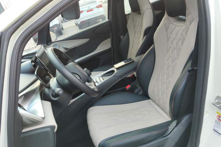 Used BYD Dolphin 2021 405 km Fashion Edition
