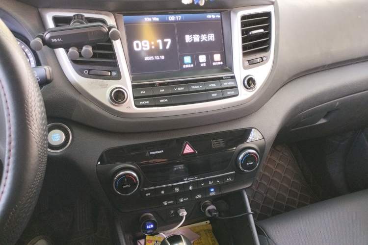 Used Hyundai Tucson 2015 1.6T Dual-Clutch Two-Wheel-Drive Smart Model
