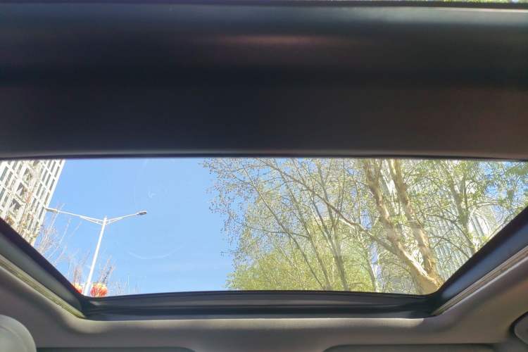 Used Toyota Avalon 2022 Dual-Engine 2.5L XLE Premium Edition Headliner