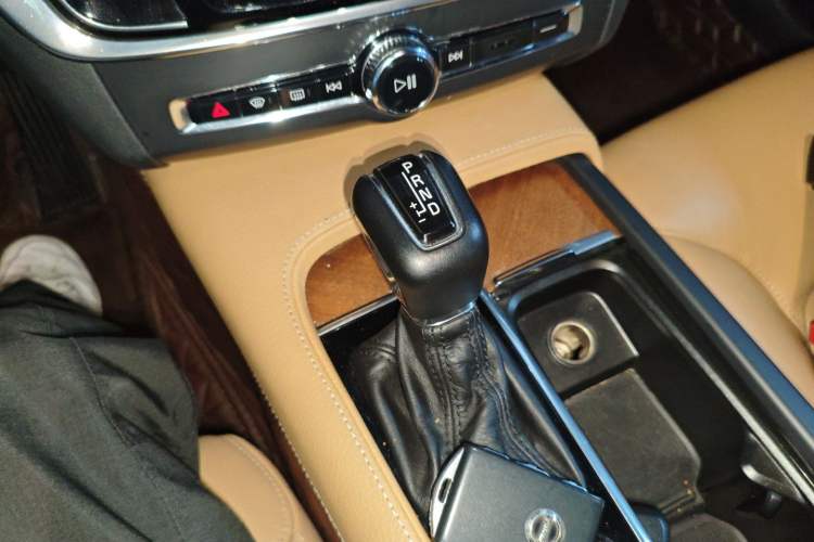 Used Volvo S90 2019 T5 Zhiyuan Edition