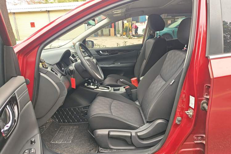 Used Nissan Tiida 2021 1.6L CVT Cool Edition