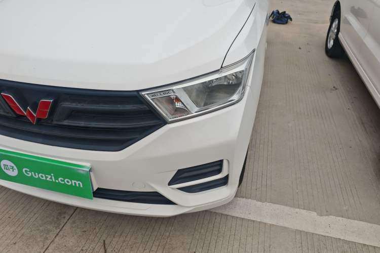 Used Wuling Hongguang 2019 1.5L S Basic Version China VI Standard LAR
