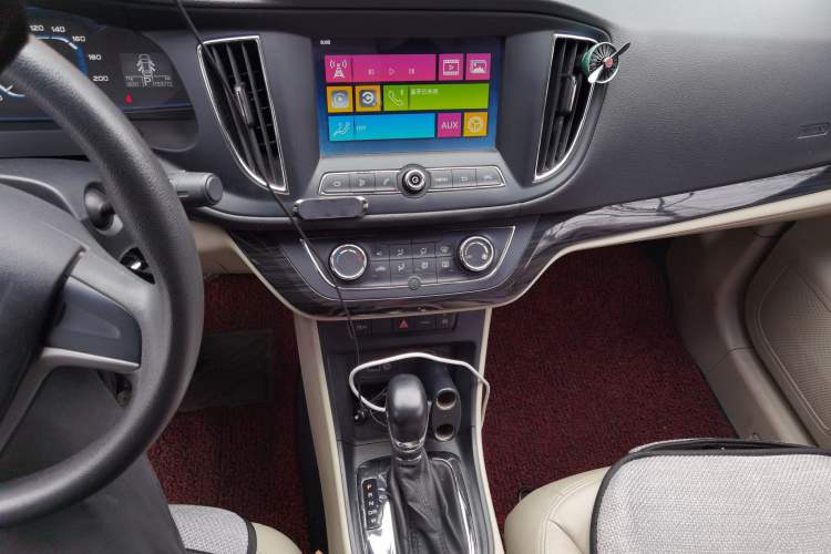 Used Roewe 360 2015 20T TST Deluxe Edition
