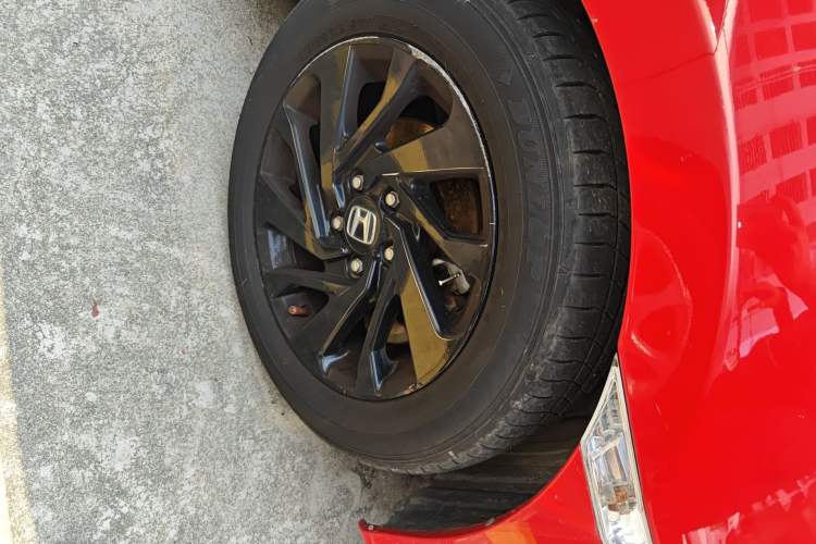 Used Honda Civic 2016 220TURBO CVT Luxury Edition Right Front Wheel Hub