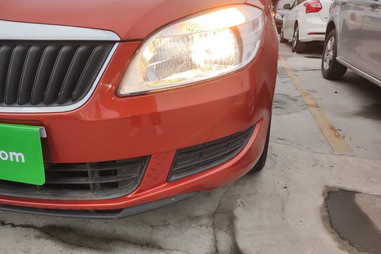 Used Skoda Fabia 2014 1.4L Manual Crystal Edition