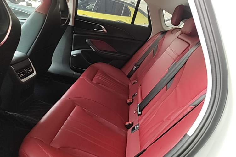 Used Hongqi H6 2023 2.0T Zhiyi Version
