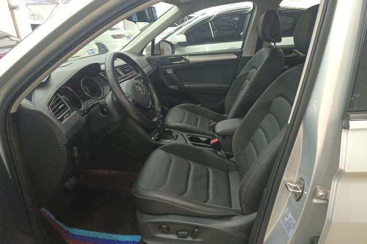 Used Volkswagen Tiguan L 2019 330TSI Automatic Two-Wheel Drive Panoramic Comfort Edition China VI Standard Left Front Seat