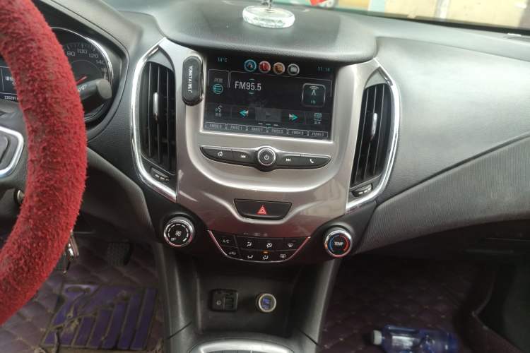 Used Chevrolet Cruze 2017 1.5L Manual Xuanfeng Edition

