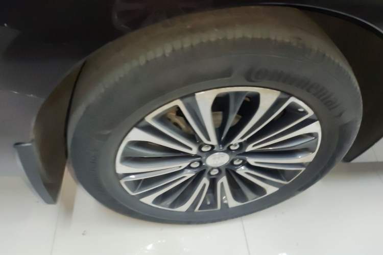 Used Buick GL8 2021 ES Landtrek 653T Luxury Model
