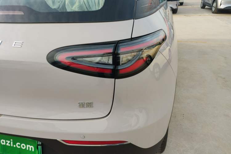 Used Geely Galaxy Geome 2026 Model 410km Carefree Edition Right Rear Taillight