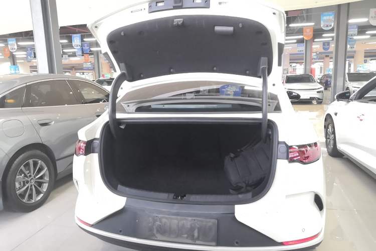 Used BYD Qin L 2025 EV 470KM Leading Edition
