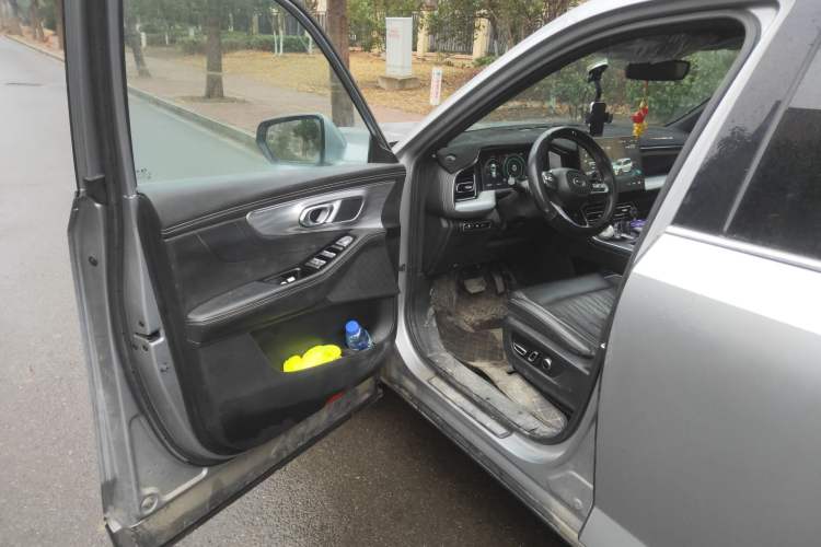 Used GAC Trumpchi GS8 2022 Flagship Series 2.0 TGDI Four-Wheel Drive Luxury Smart Connectivity Version (7 Seats)