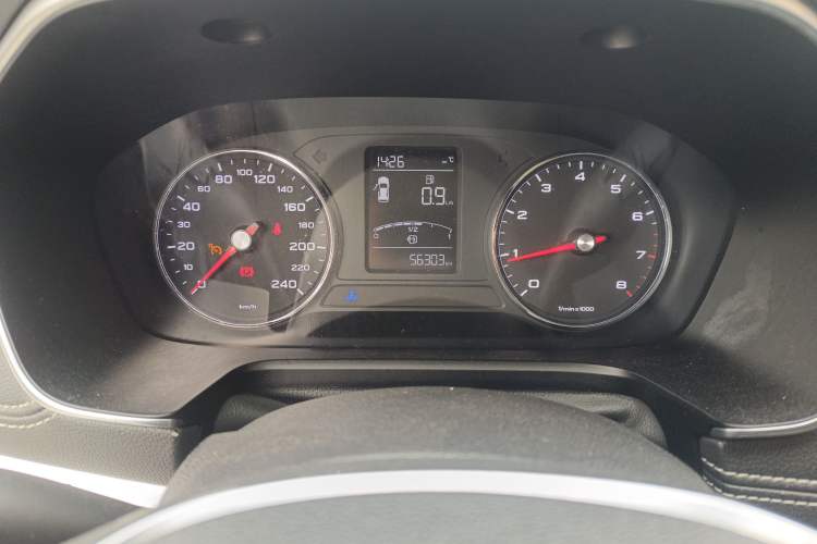 Used Roewe RX5 2018 20T Two-Wheel Drive Manual Flagship Edition