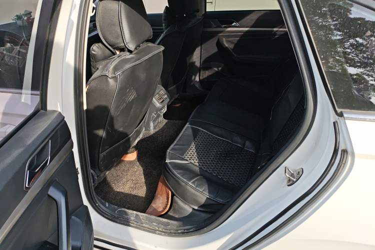 Used Volkswagen Lavida 2018 1.5L Manual Comfort Edition China V Standard Left Rear Seat