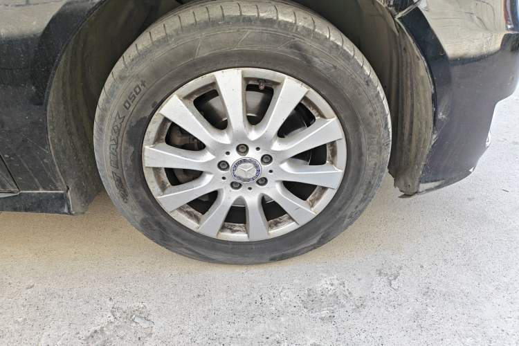 Used Mercedes-Benz R-Class 2011 R 350 L 4MATIC Right Front Wheel Hub