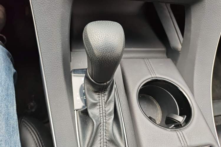 Used Toyota Avalon 2019 2.0L Ambition Edition China VI
